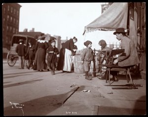 View of a peddler on 7th Avenue, New York